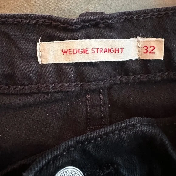 Levis Premium Wedgie Straight Jeans Womens Black Denim Button Fly Size 32x28 - Picture 7 of 9